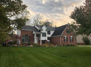 5764 Bellshire Ln, Clarkston, MI 48346