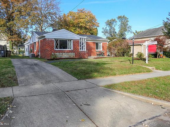 3rd image of 109 Beall Ave