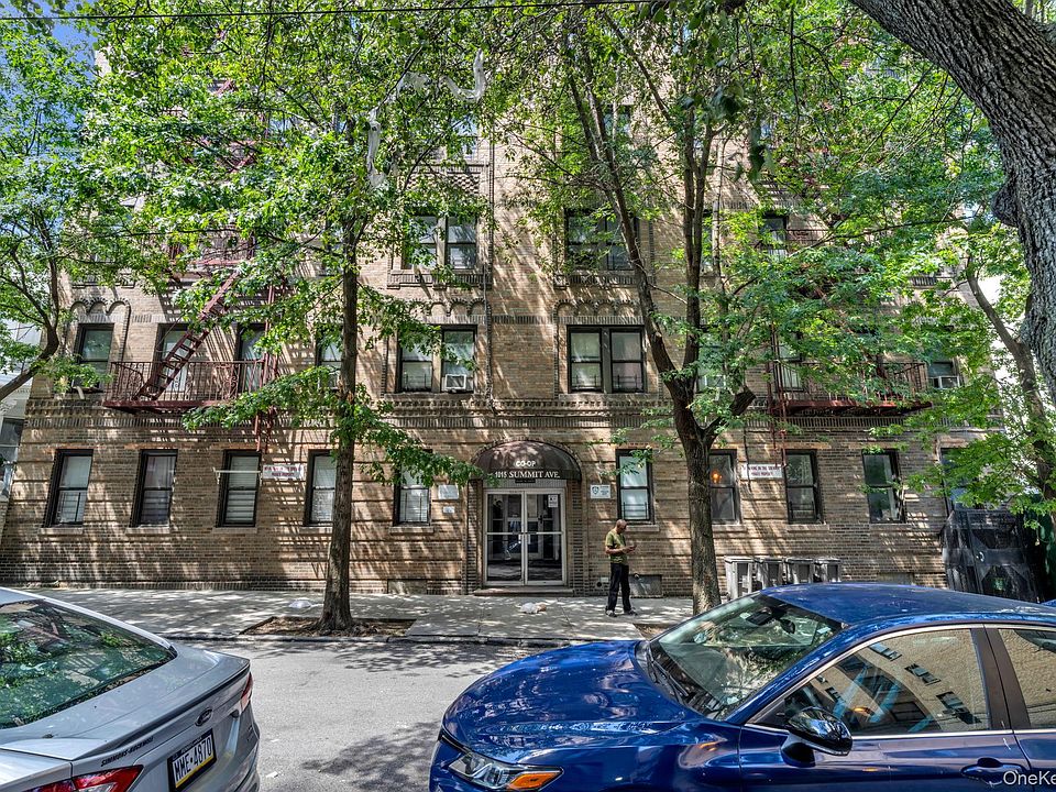 1st image of 1015 Summit Avenue #2A