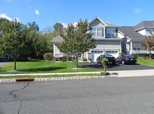 19 Stirrup Ln, Flemington, NJ 08822