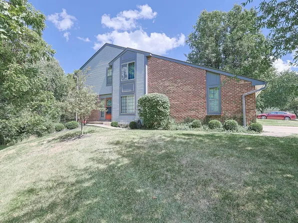 2734 Brookdale Ct, Crestview Hills, KY 41017