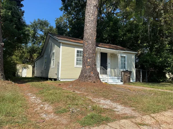 556 Lesesne St, Mobile, AL 36606