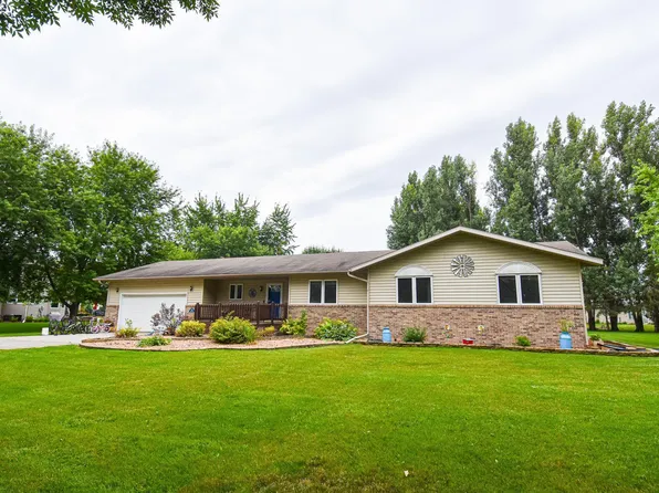 114 Fern Rd, Thief River Falls, MN 56701