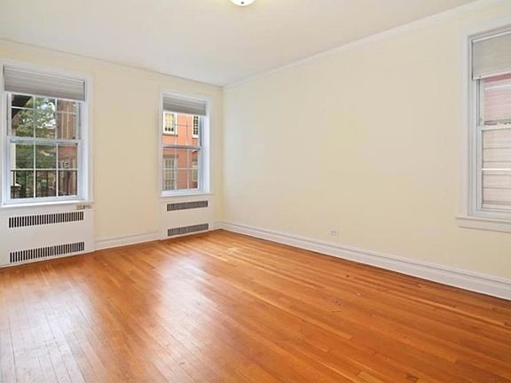 4th image of 225 Sterling Pl APT 4H