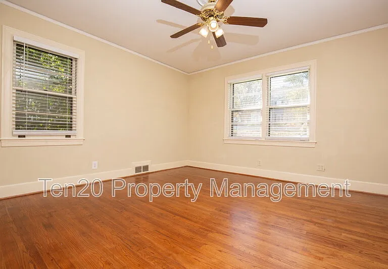 1514 Hilton Ave — Photo 22