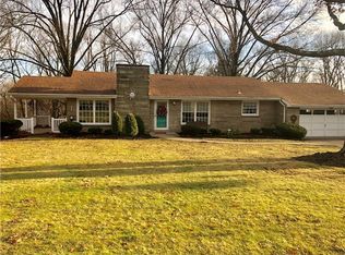 113 Ridgewood Dr, Beaver Falls, PA 15010