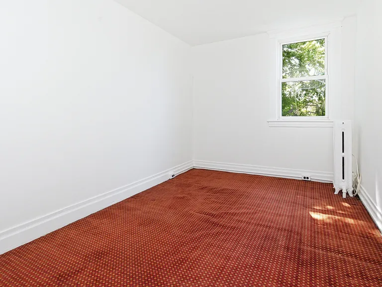 82 Quinby Ave — Photo 18