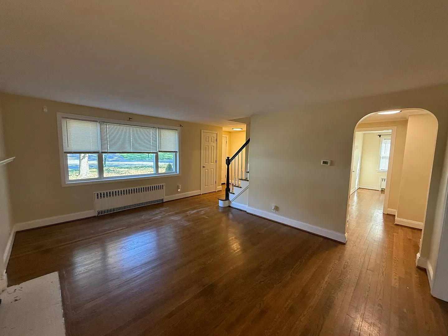 Beautiful 5 Bed, 2 Bath Single Family Cape for Rent in East Hartford! — Photo 4