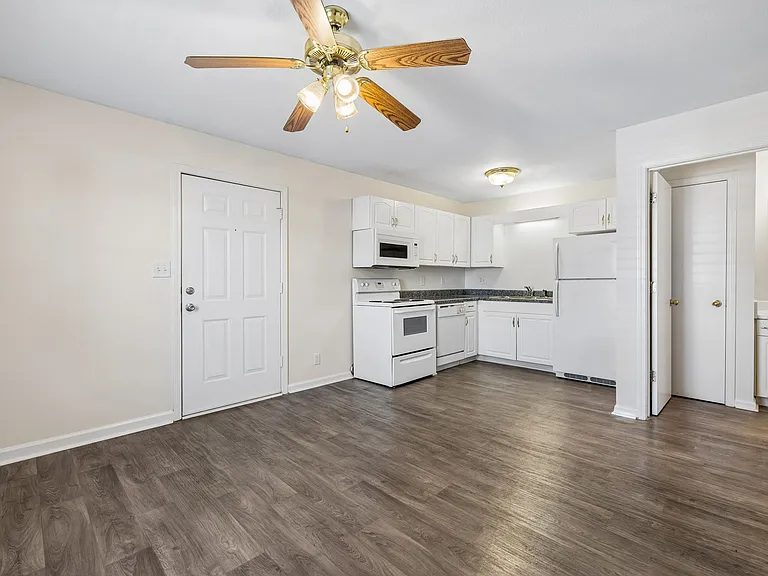 Legacy Village — Photo 88