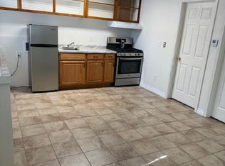 323 Vassar Dr SE, Albuquerque, NM 87106