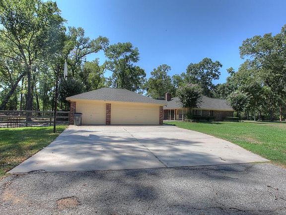 3rd image of 1019 Spanish Cove Dr