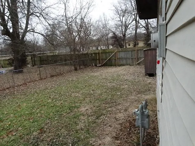 917 N Vinita Ave — Photo 22