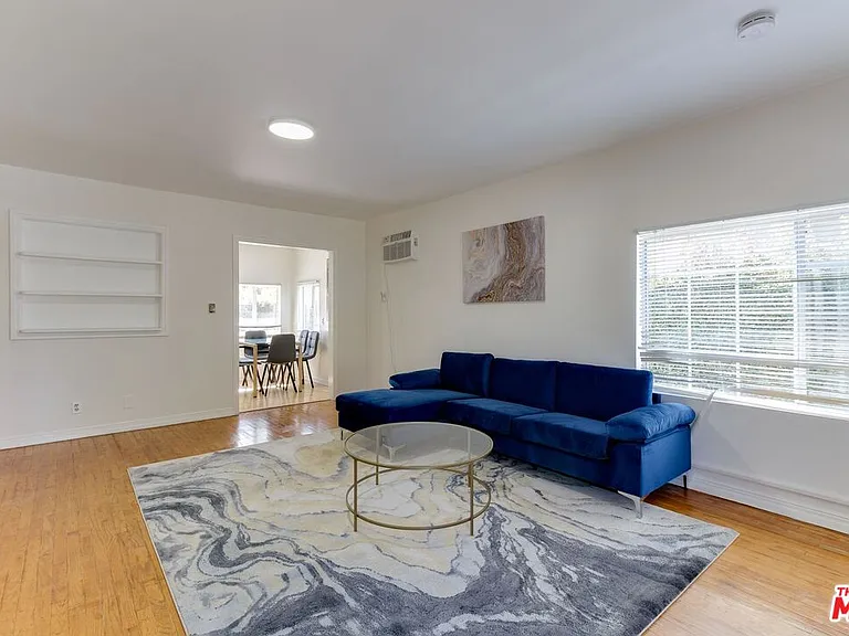 140 S Madison Ave — Photo 5