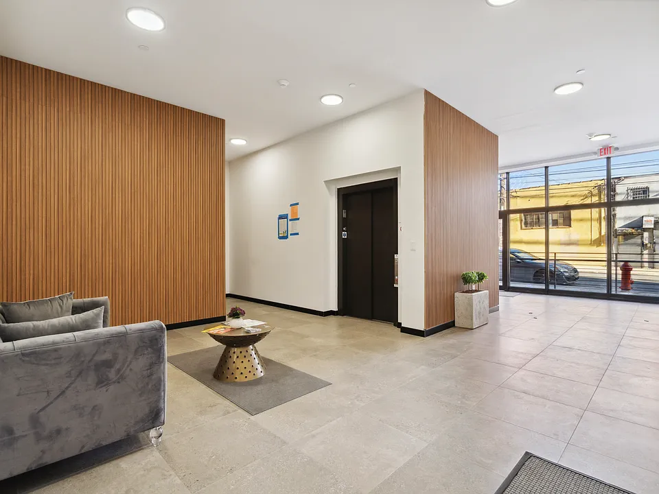 Building Photo 5