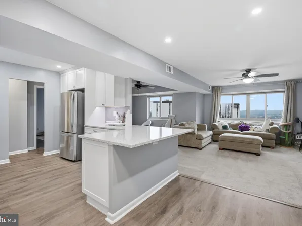 5340 Holmes Run Pkwy Unit 1017, Alexandria, VA 22304