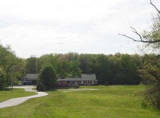 3380 Morrow Ln, Milford, MI 48381