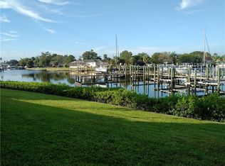 624 Yardarm Dr #12, Apollo Beach, FL 33572