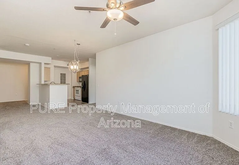 420 W 1st St #321 — Photo 4