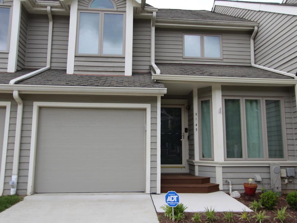 1st image of 5145 Columbia Rd #831