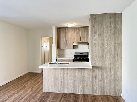2nd image of 2036 N Beachwood Dr #16