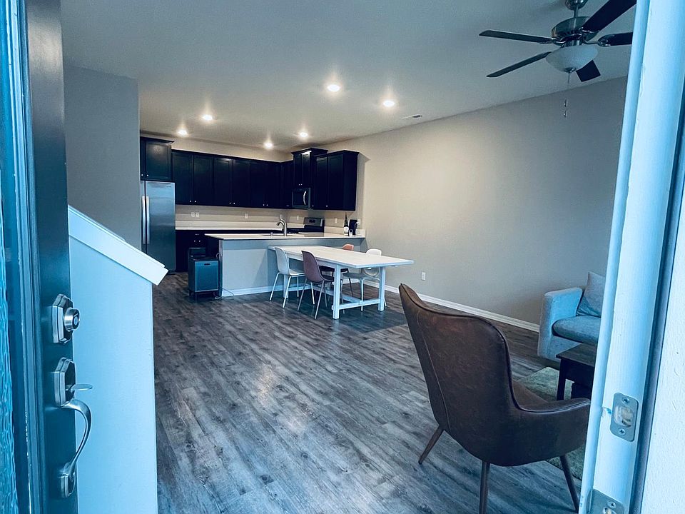 1st image of 15322 NE 70th St #15322
