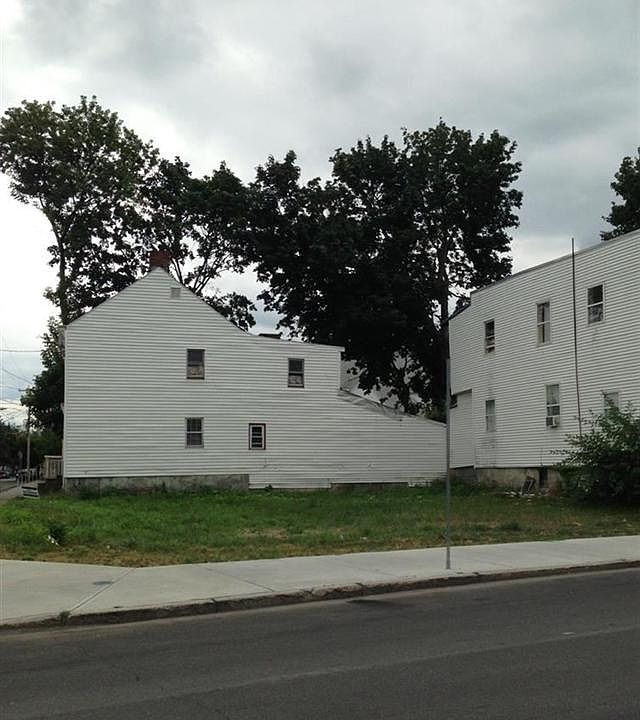 1st image of 64 N Lake Ave
