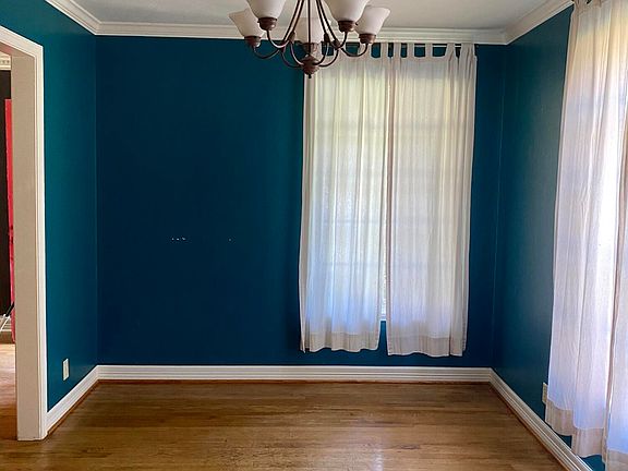 4th image of 1015 S Milam St