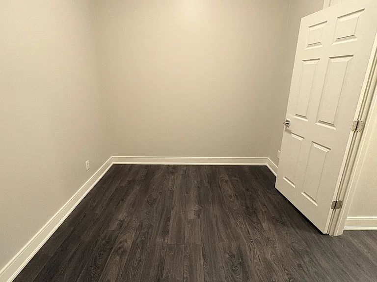 150 Main St W #504 — Photo 11