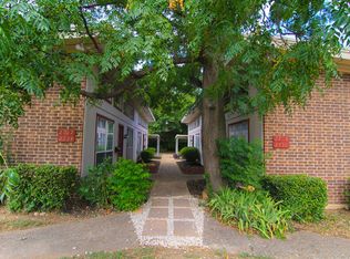 2712 McCart Ave, Fort Worth, TX 76110