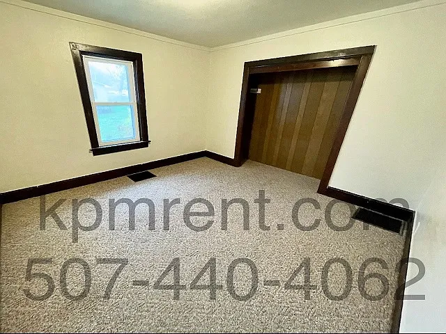 621 Oak St — Photo 11