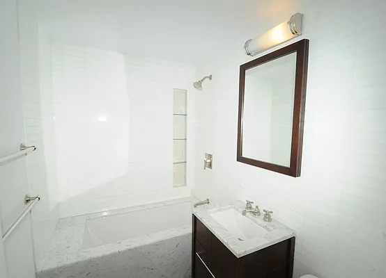 Rented by Warburg | media 12