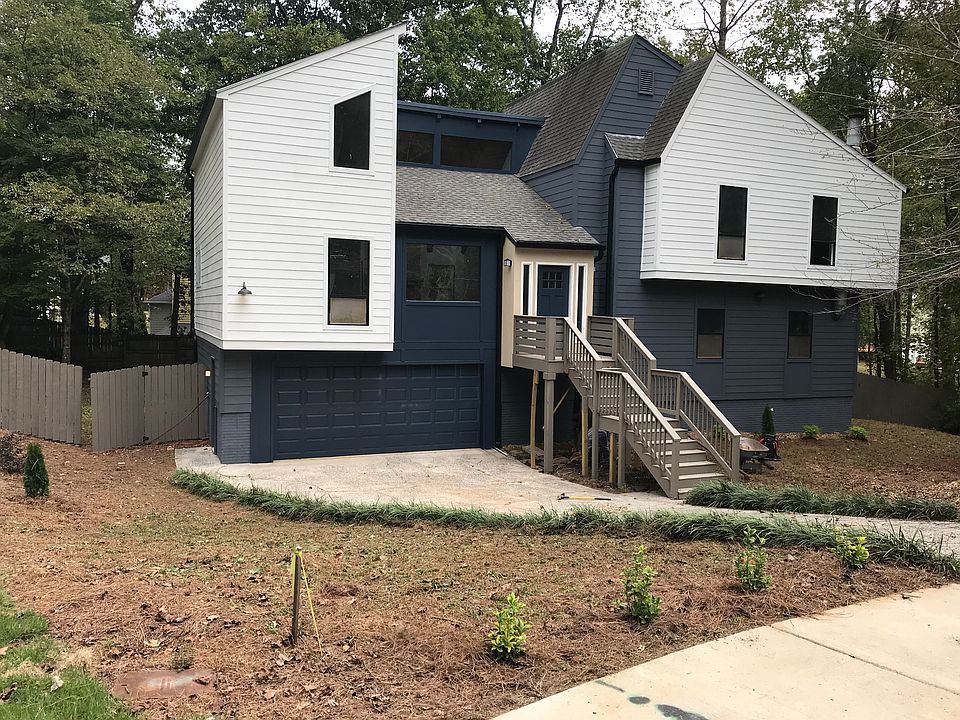 2nd image of 3274 Rangers Gate