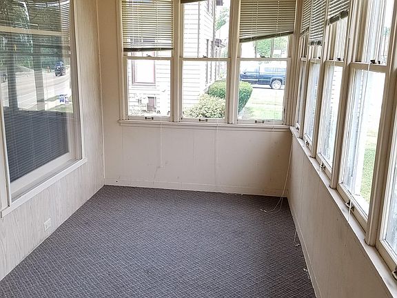5th image of 410 E James St #410