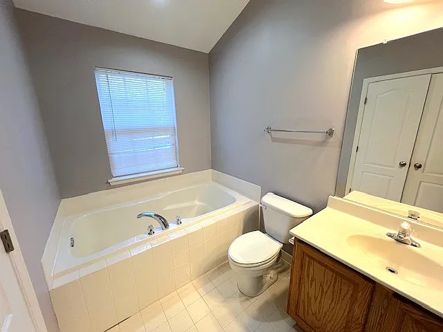 10312 Nareen St #1 — Photo 7