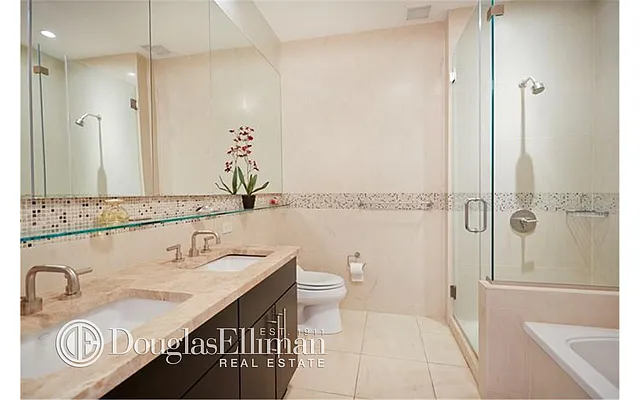 Rented by Douglas Elliman | media 26