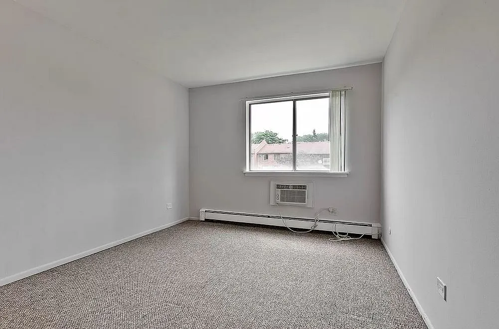 2 bed, 1.5 bath, 1000 sqft, $1,750 — Photo 2