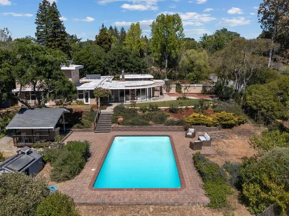 111 La Questa Way, Woodside, CA 94062