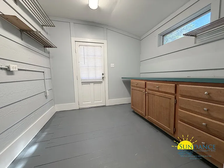 339 Brooks St SE — Photo 16