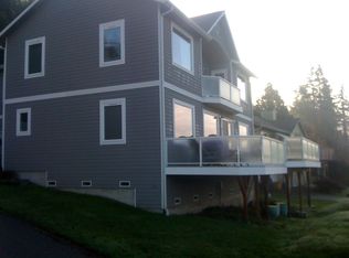 21680 Seacrest Ave NE, Poulsbo, WA 98370
