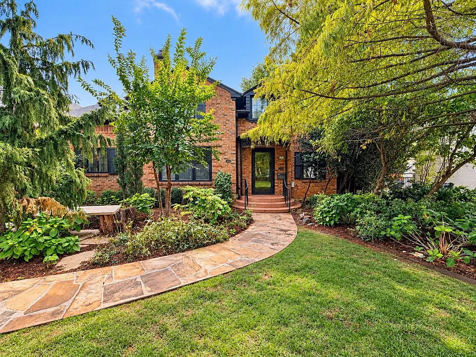 836 NW 39th St