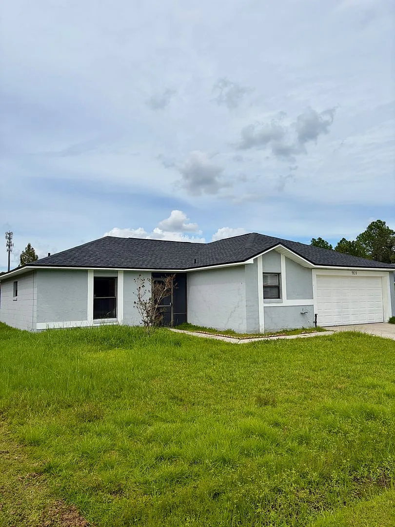 Poinciana Property — Photo 3