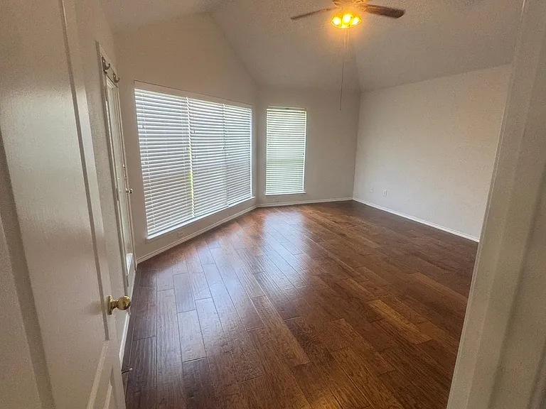 4727 Sunflower Dr — Photo 6