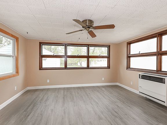 3rd image of 1624 Overbrook Rd