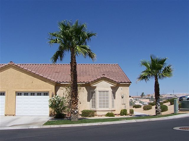 700 Aztec Circle #10 D