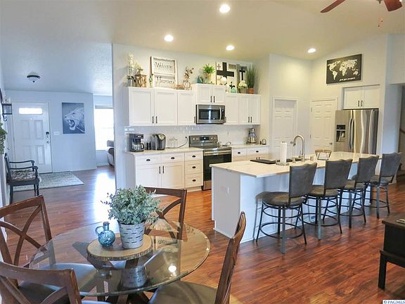 3rd image of 5605 Maui Ct