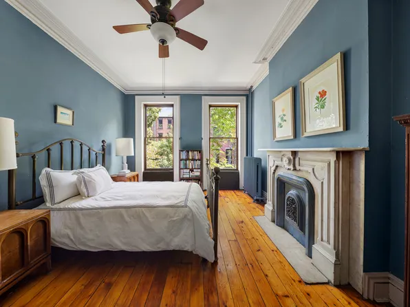 309 Vanderbilt Avenue image 11 of 27