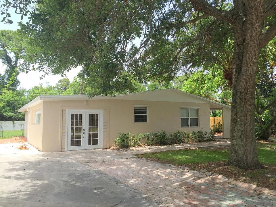 1st image of 1819 NW Sunset Blvd