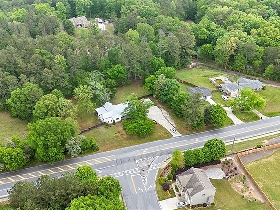 5th image of 1830 Lost Mountain Rd