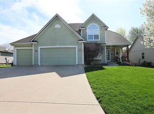 3829 SW Evergreen Ln, Lees Summit, MO 64082