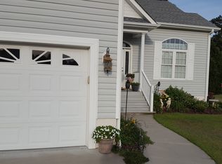 110 Perry Meadow Dr, New Bern, NC 28562